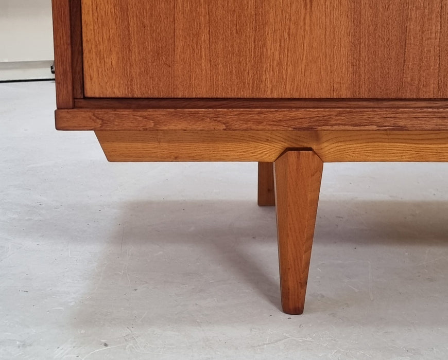 Mid Century kledingkast