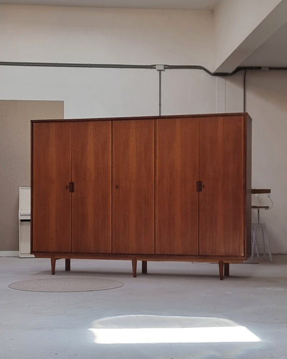 Mid Century kledingkast