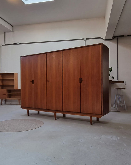 Mid Century kledingkast