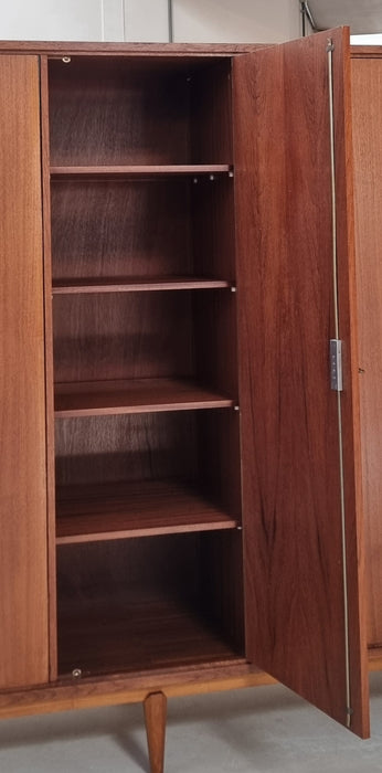 Mid Century kledingkast