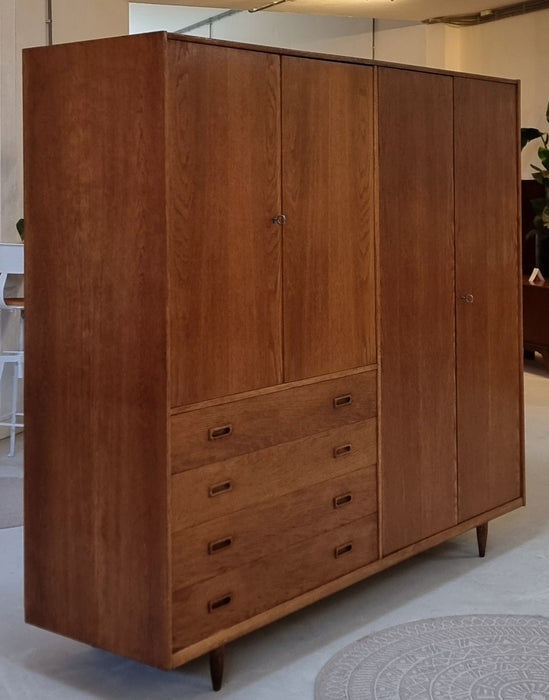Mid Century kledingkast
