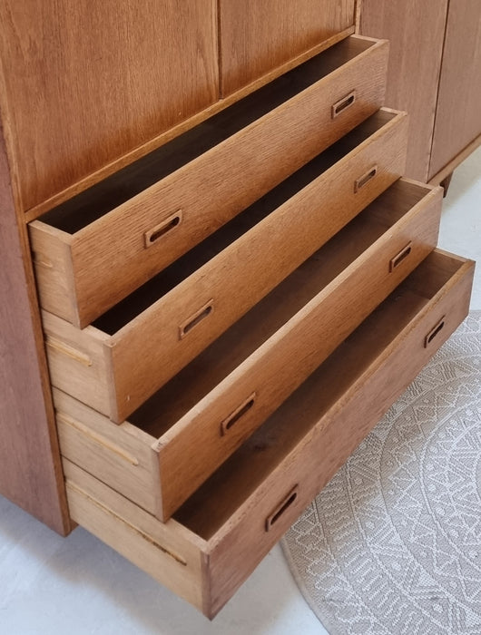 Mid Century kledingkast