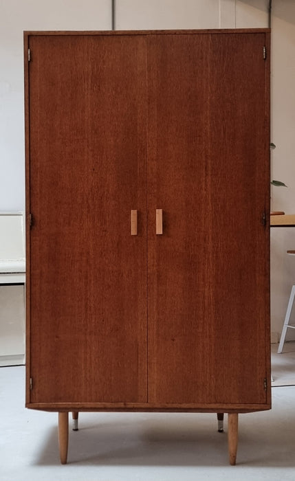 Mid Century kledingkast