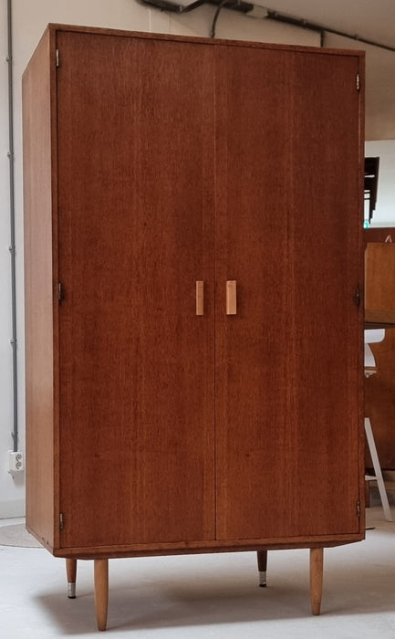 Mid Century kledingkast