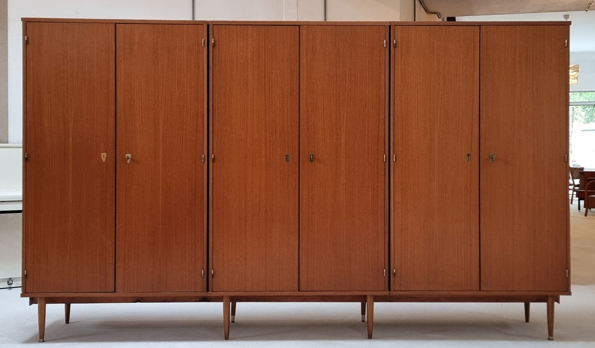 Mid Century kledingkast