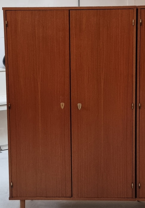 Mid Century kledingkast