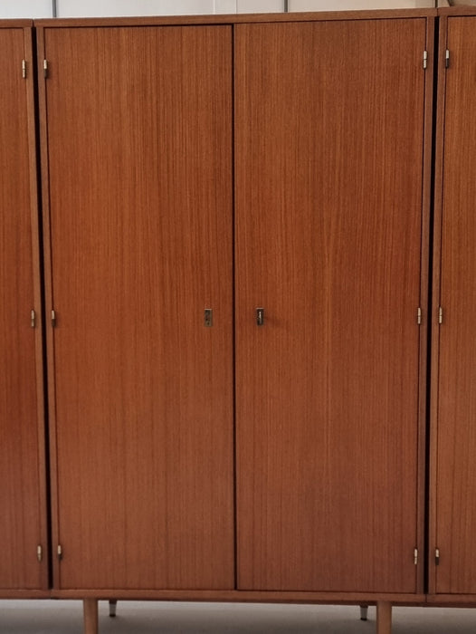 Mid Century kledingkast