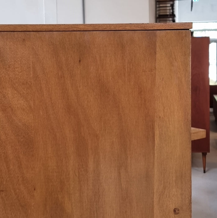 Mid century kast