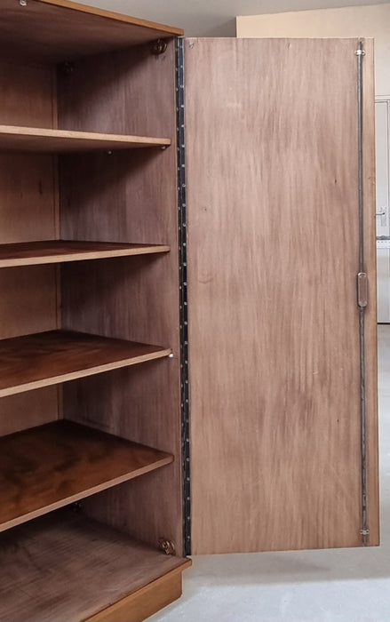 Mid century kast