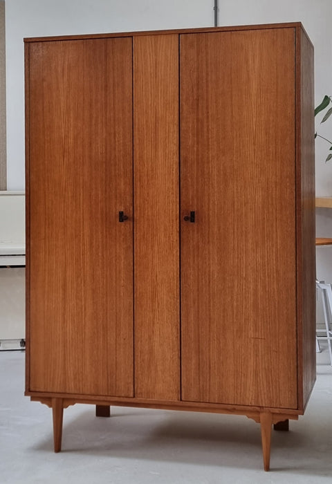 Mid Century kledingkast