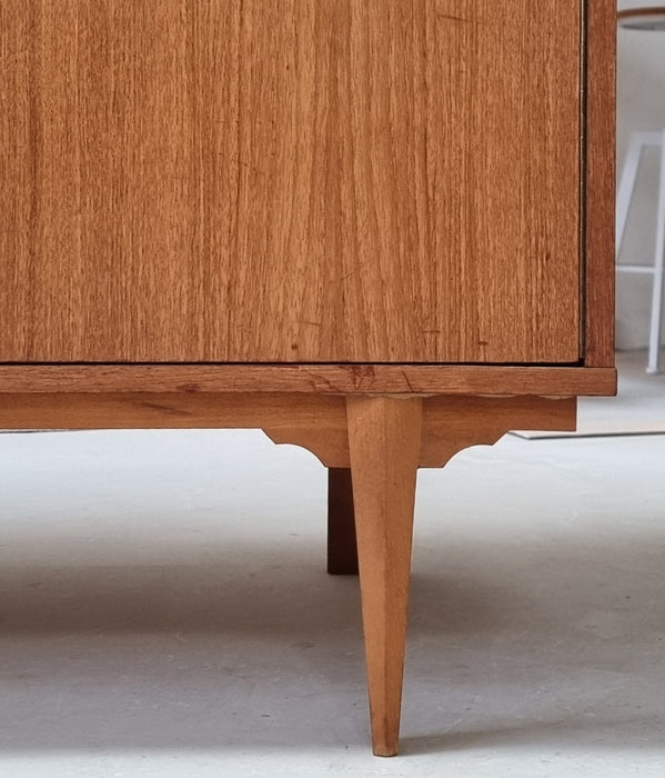 Mid Century kledingkast