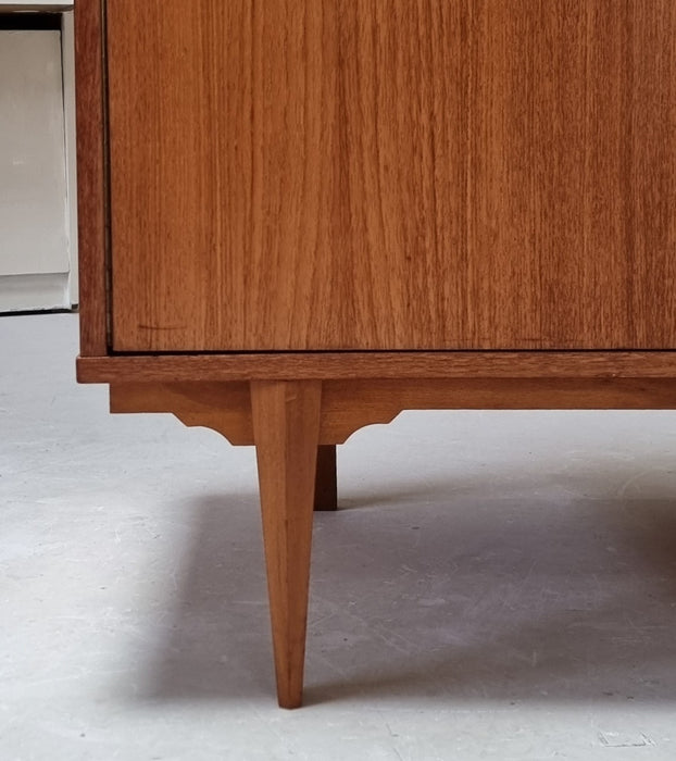Mid Century kledingkast