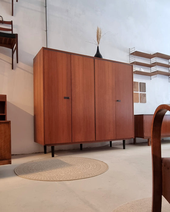 Mid Century kledingkast