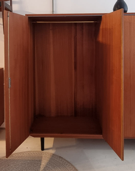 Mid Century kledingkast