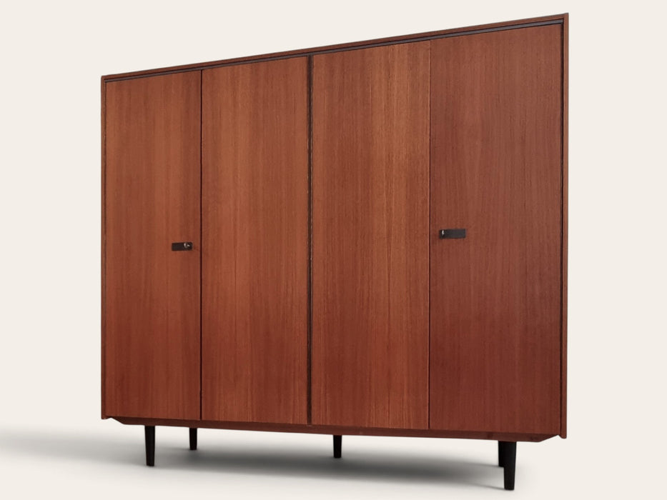 Mid Century kledingkast