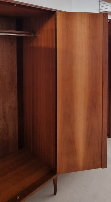 Mid Century kledingkast