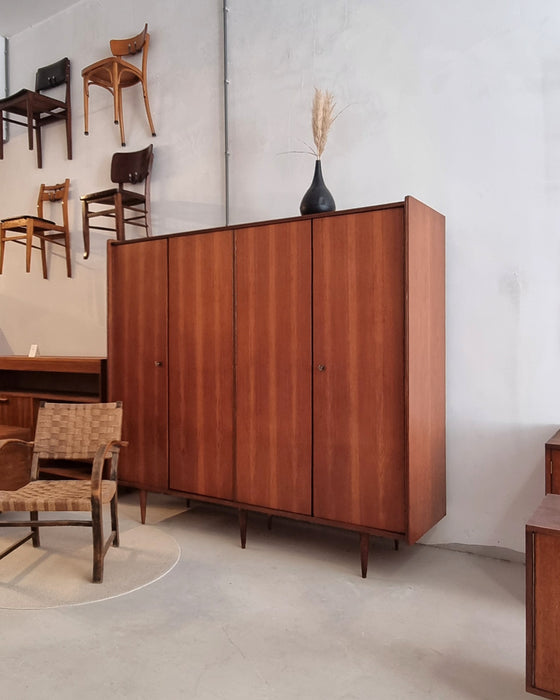 Mid Century kledingkast
