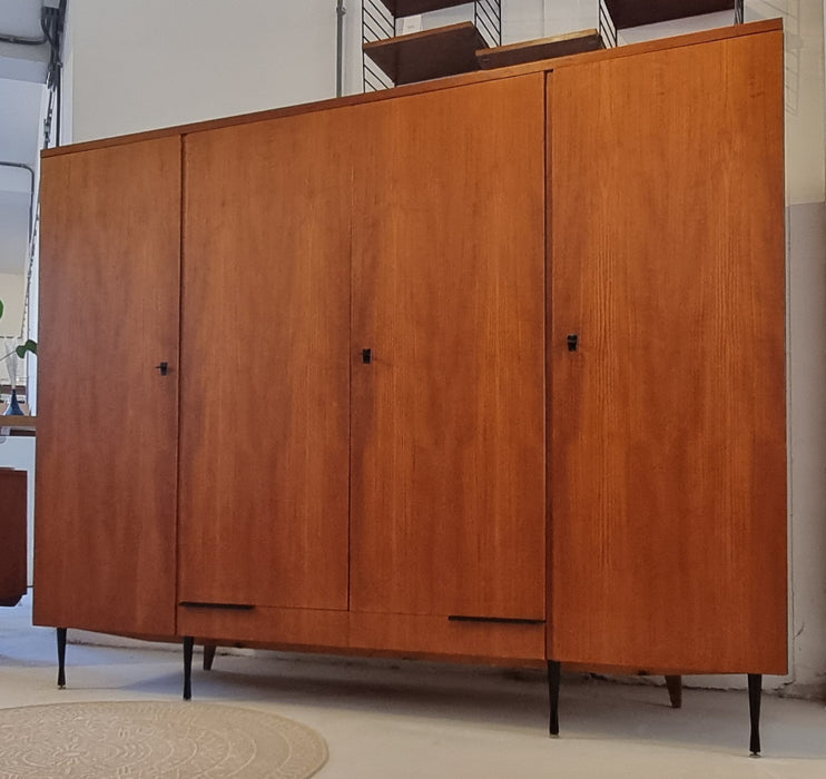 Mid Century kledingkast