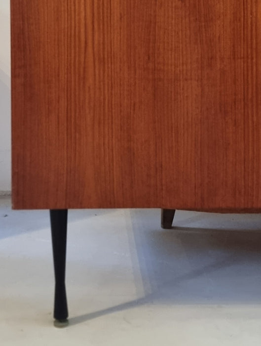 Mid Century kledingkast
