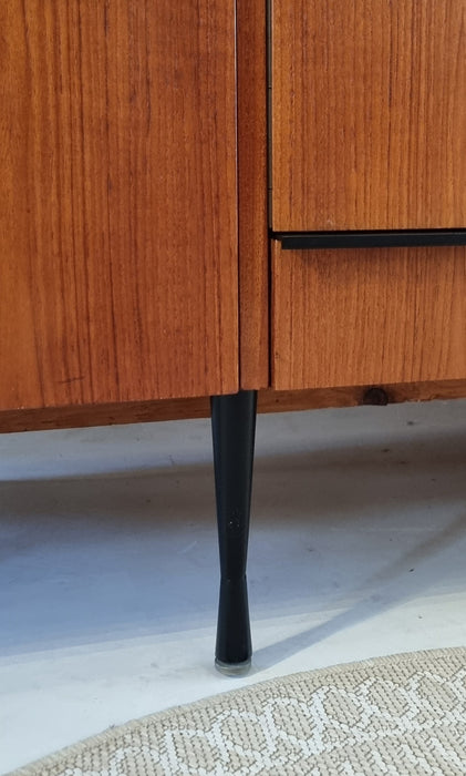 Mid Century kledingkast