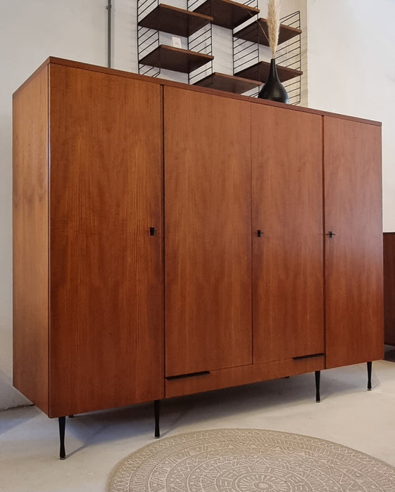 Mid Century kledingkast