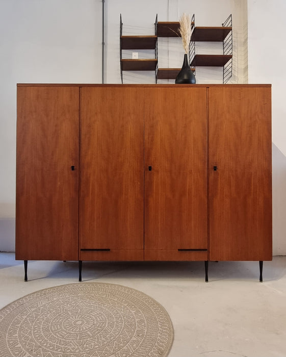 Mid Century kledingkast