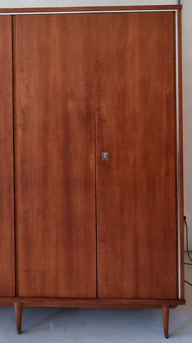 Mid Century kledingkast