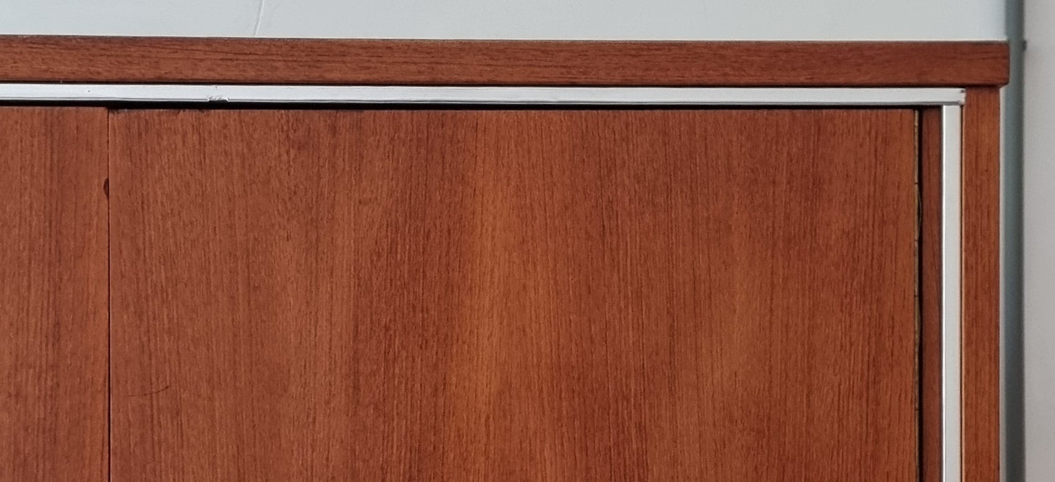 Mid Century kledingkast