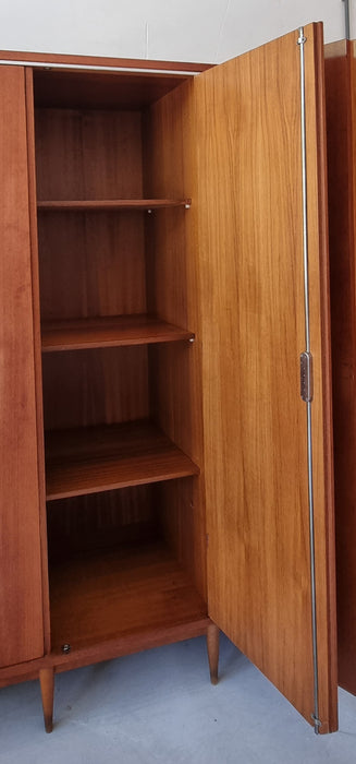 Mid Century kledingkast