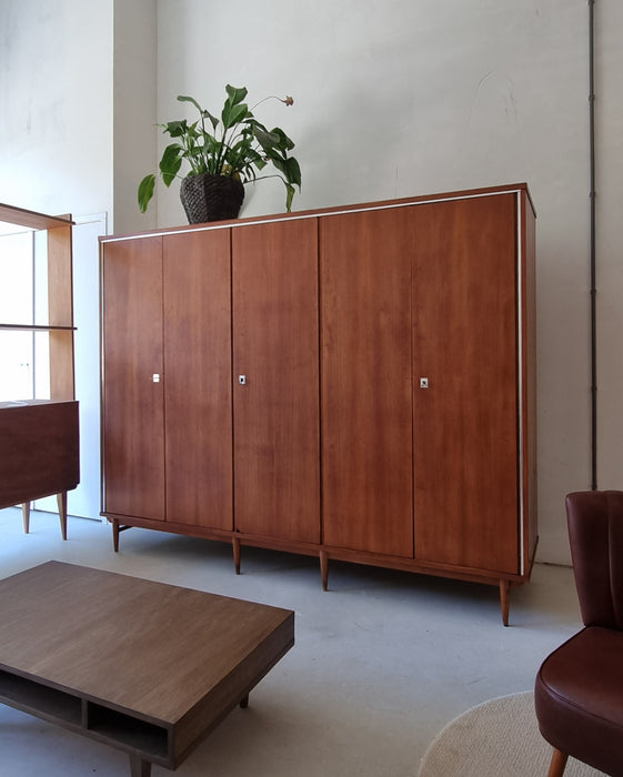 Mid Century kledingkast