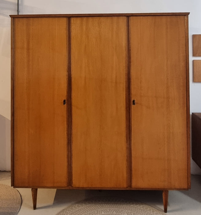 Mid Century kledingkast
