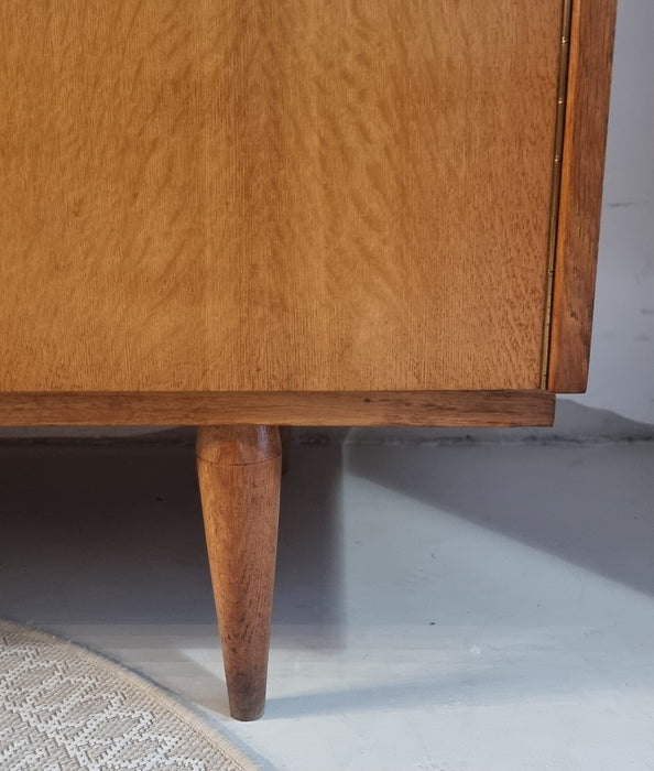Mid Century kledingkast