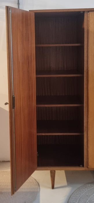 Mid Century kledingkast