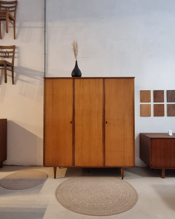 Mid Century kledingkast