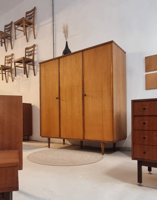 Mid Century kledingkast