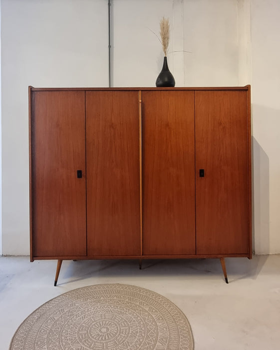 Mid Century kledingkast