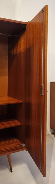 Mid Century kledingkast