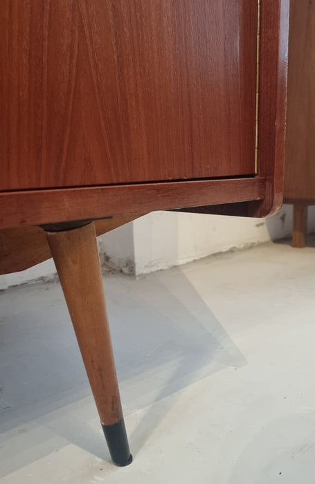 Mid Century kledingkast
