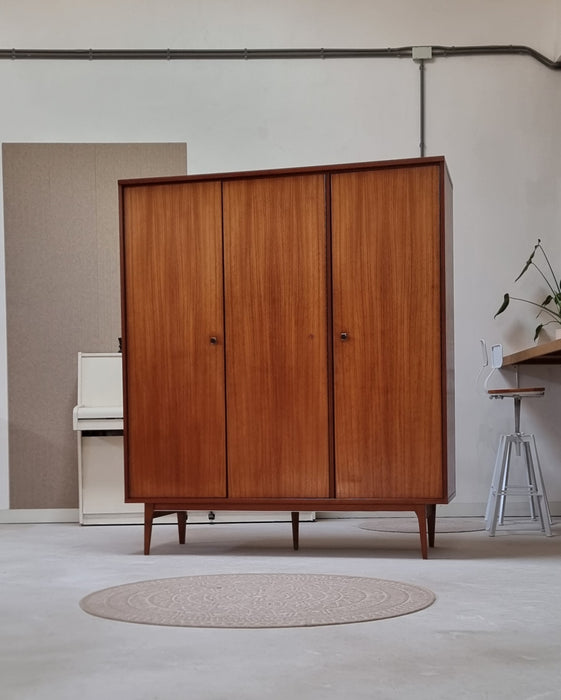 Mid Century kledingkast