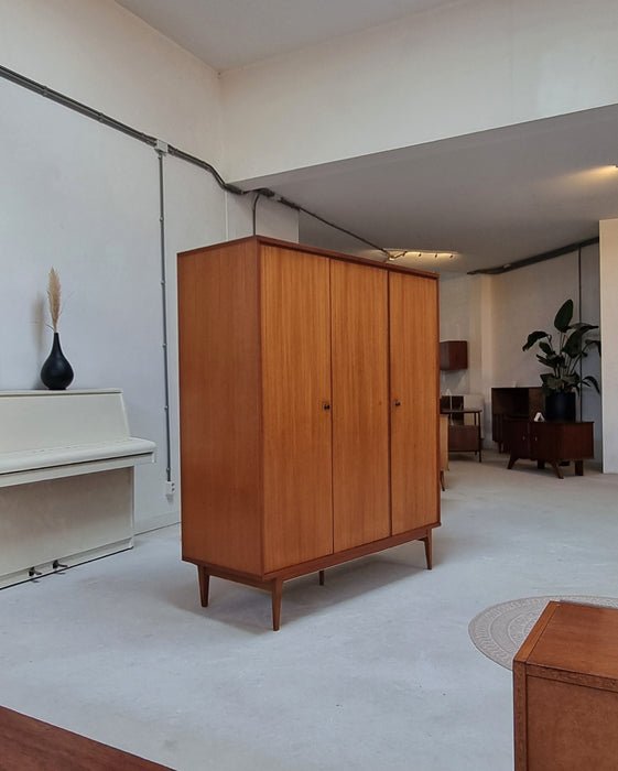 Mid Century kledingkast