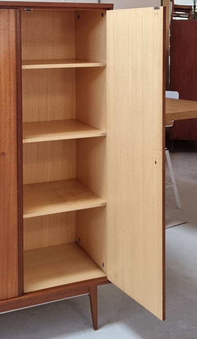 Mid Century kledingkast