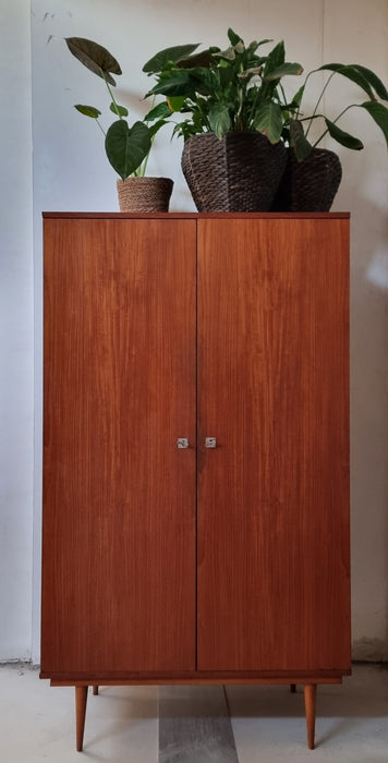Mid Century kledingkast