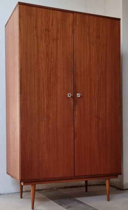 Mid Century kledingkast