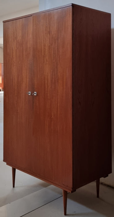 Mid Century kledingkast