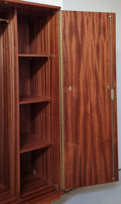 Mid Century kledingkast