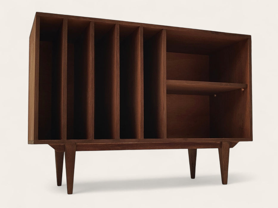 Record player cupboard bastian