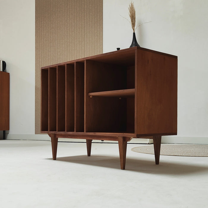 Record player cupboard bastian