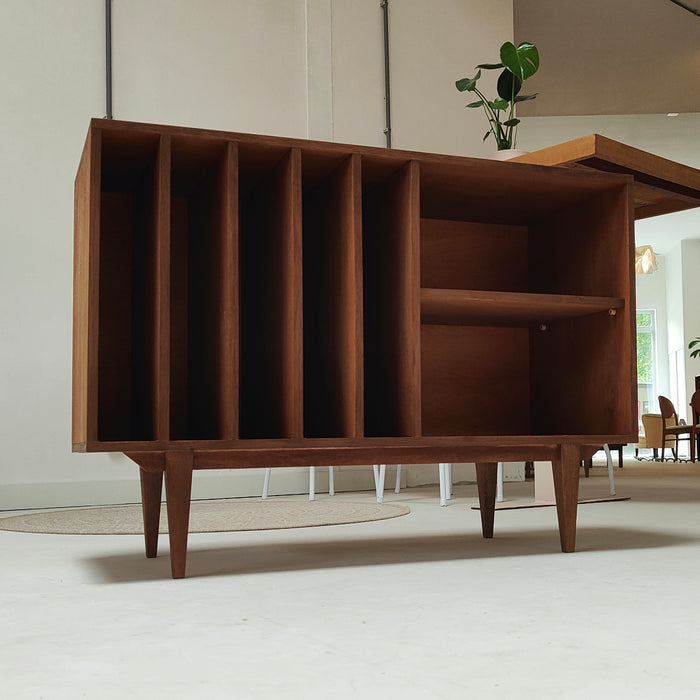 Record player cupboard bastian
