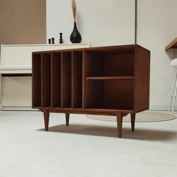 Record player cupboard bastian