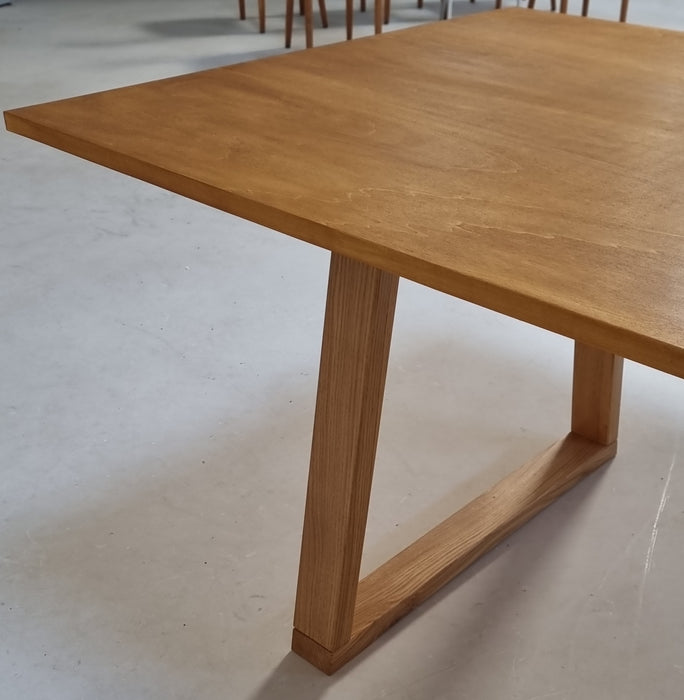 Eettafel Kjeld